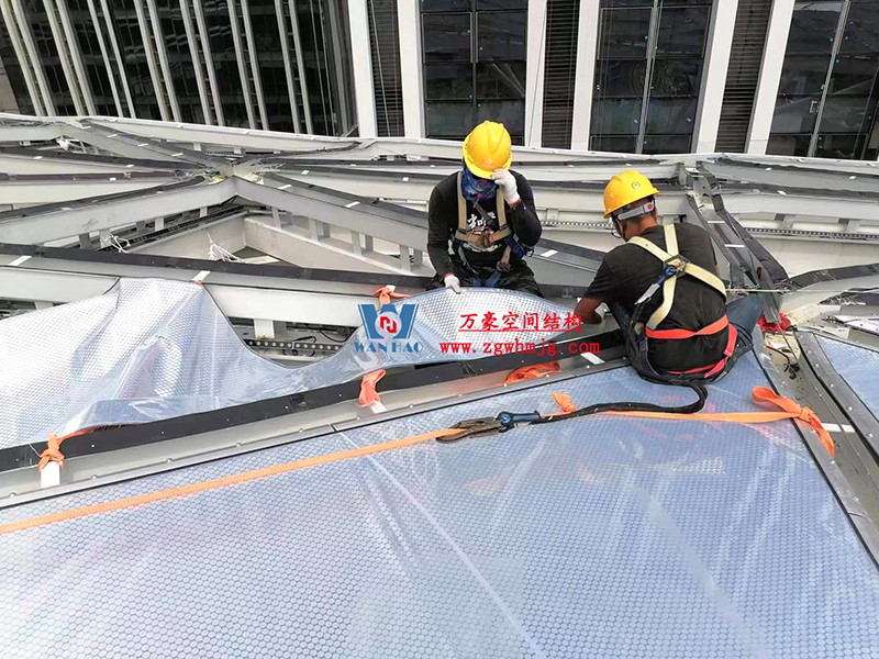 縱使烈日炎炎，腳步從未止歇！海南這個ETFE氣枕膜項目施工進度有最新消息