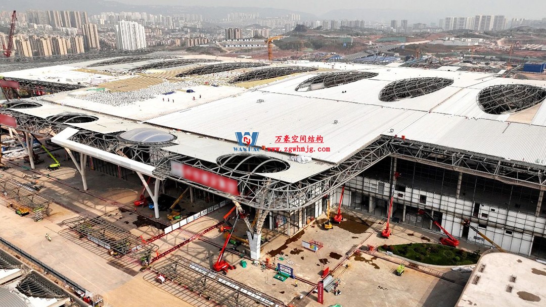 重慶東站站房正在加速建設(shè)，全力繪就項(xiàng)目新篇章