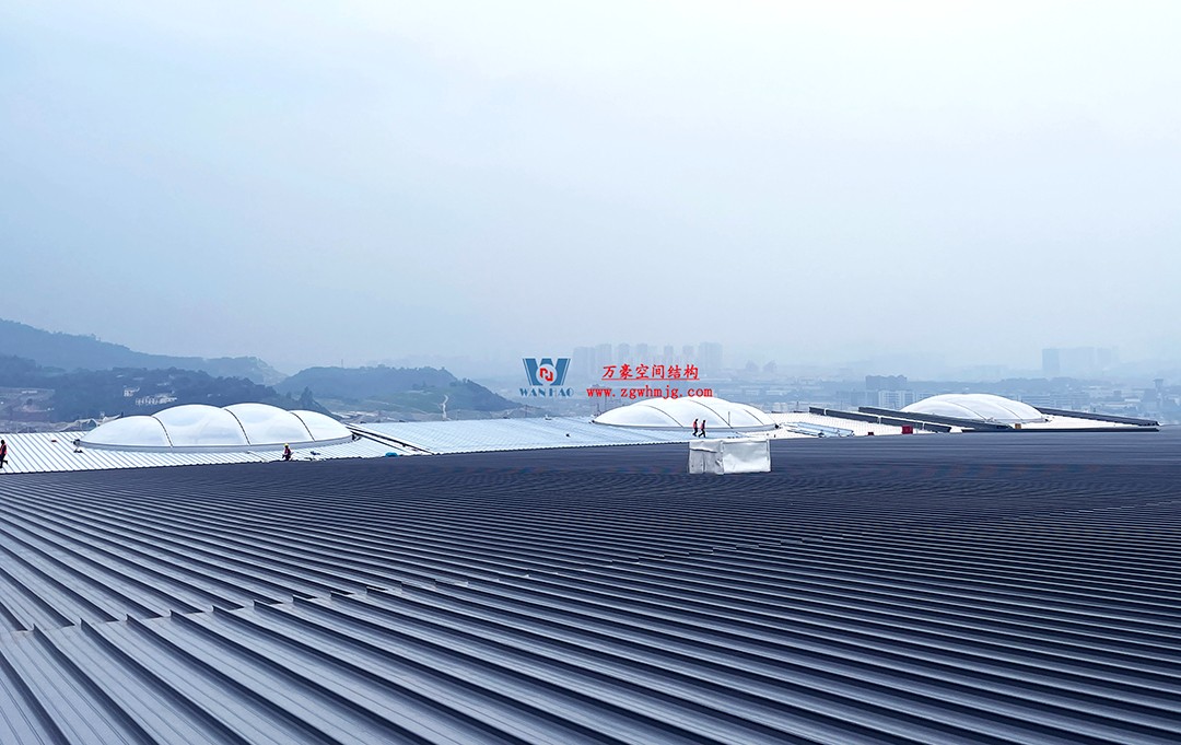 提檔提速，ETFE氣枕膜結(jié)構(gòu)天窗正在火熱施工安裝中
