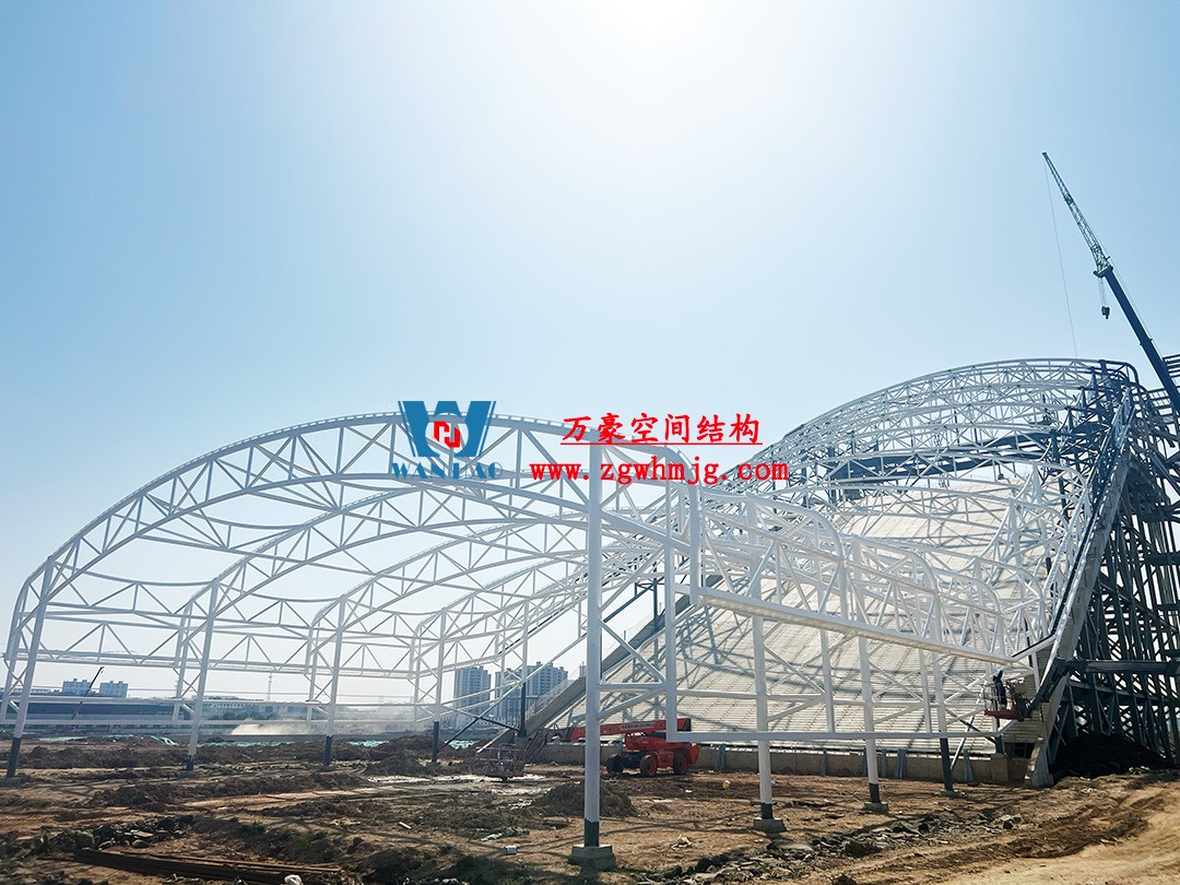 馭風(fēng)逐沙，織就賽道美學(xué)——比亞迪紹興嵊州賽車場(chǎng)干拔沙坡觀景平臺(tái)鋼膜結(jié)構(gòu)