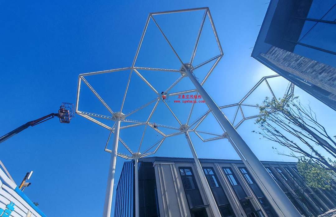 ETFE膜結(jié)構(gòu)景觀建筑:不止于“美”的建筑革命 ETFE膜結(jié)構(gòu)景觀建筑:不止于“美”的建筑革命