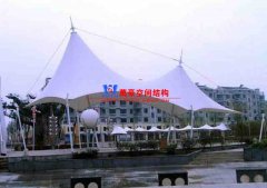 膜結(jié)構(gòu)遮陽(yáng)棚工程是什么？有哪些優(yōu)勢(shì)和特點(diǎn)？