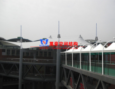 天橋膜結(jié)構(gòu)是什么？膜結(jié)構(gòu)天橋有哪些特征特點(diǎn)？