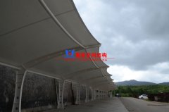 膜結(jié)構(gòu)雨棚報價多少錢？膜結(jié)構(gòu)雨棚價格是怎么算的？